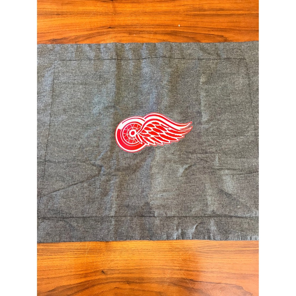 NHL Detroit Red Wings Pillowcase Set Dan River Grey Cotton Chambray 20x26 USA